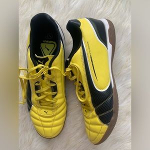 Puma sneakers
